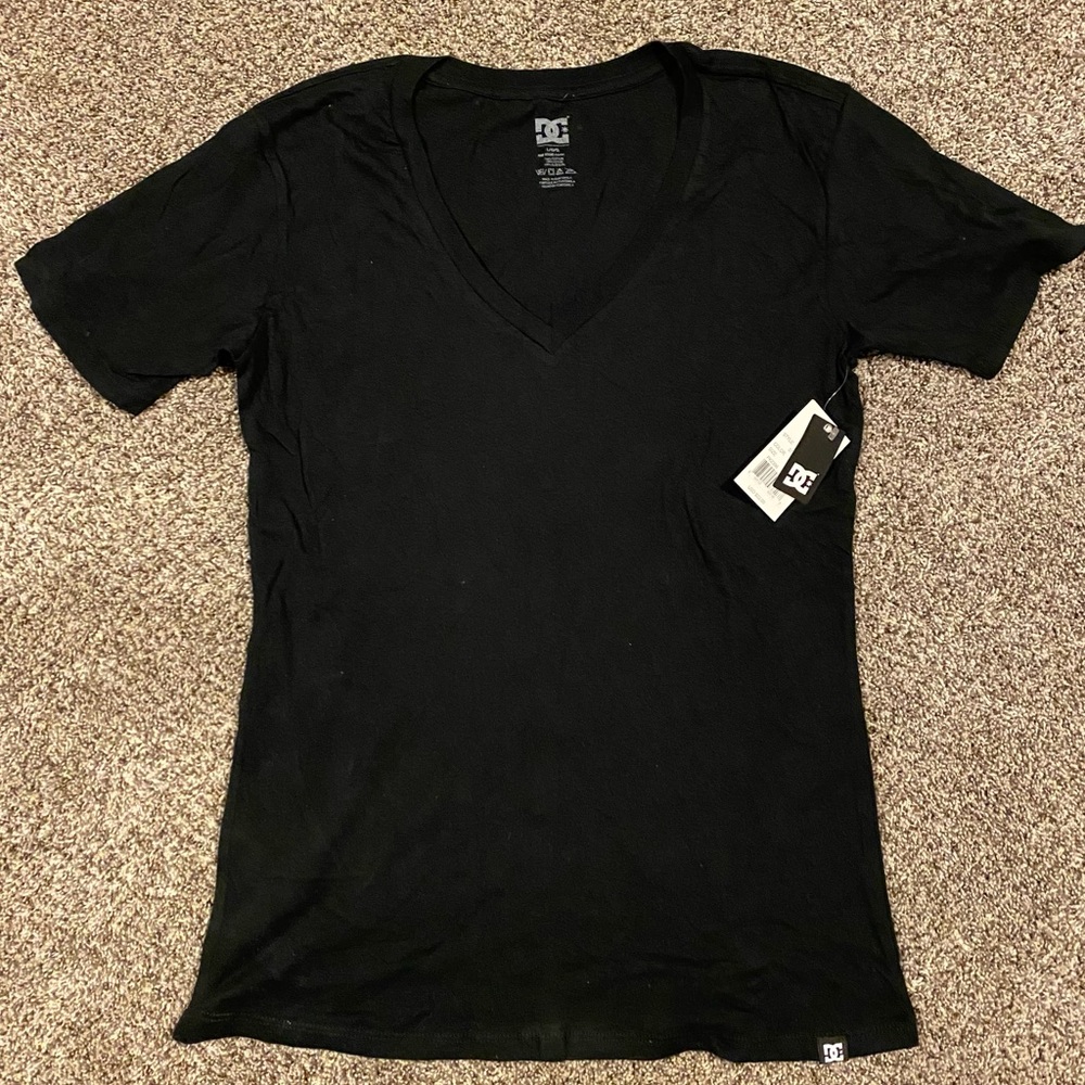 DC Women’s Sz L Top